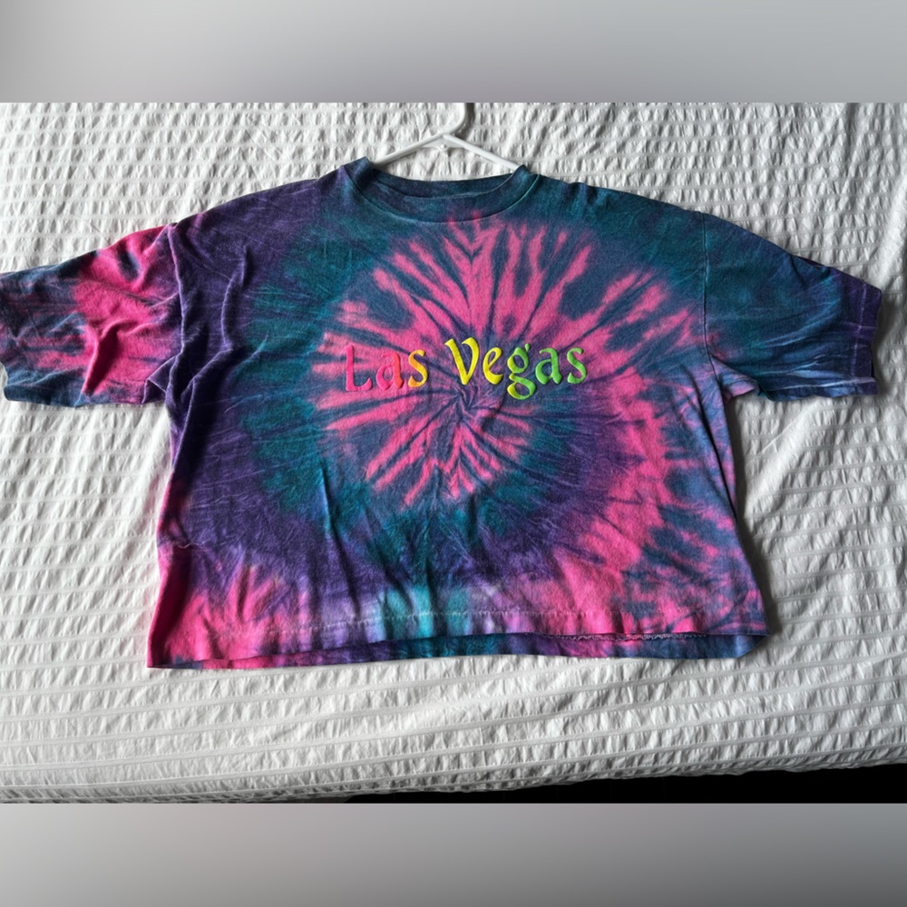 VINTAGE LAS VEGAS CROP TEE 💜🦋